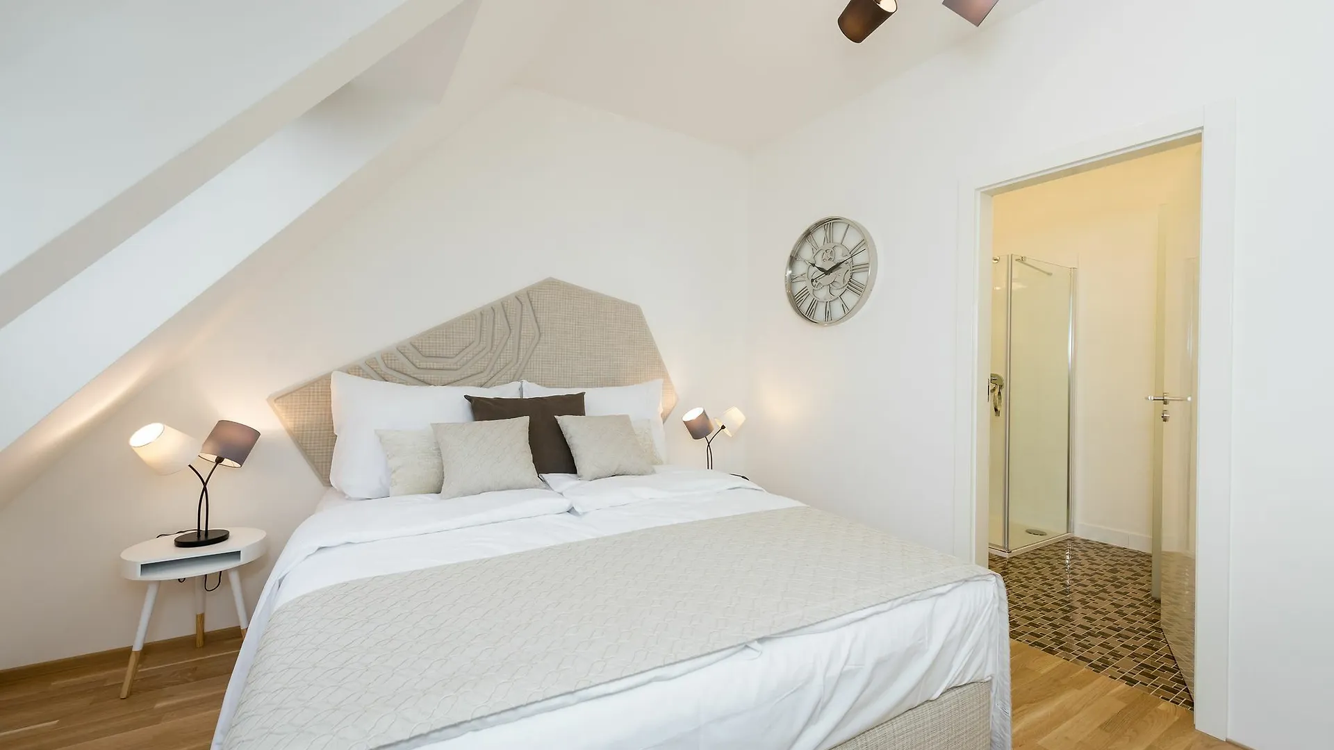 Empirent River Apartments Prag